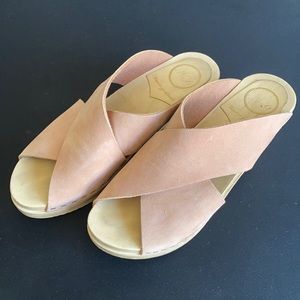 No. 6 Frida Clog Open Toe